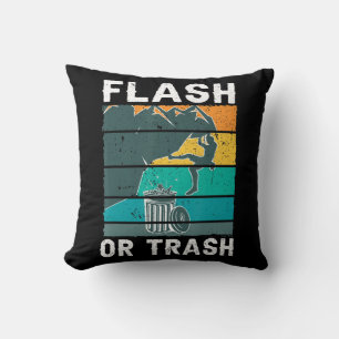 Almofada Retro Flash ou Trash Rock Escalando Montanha Bo