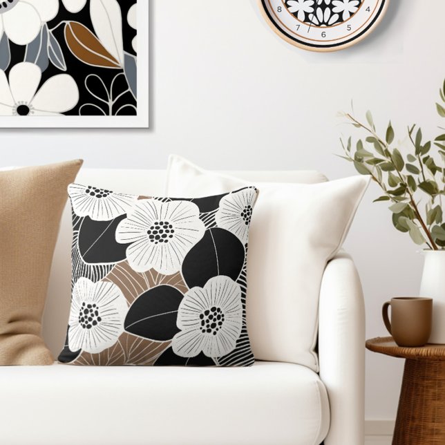Almofada Retro Floral (Style with the perfect blend of retro floral & elegance to your living room.)