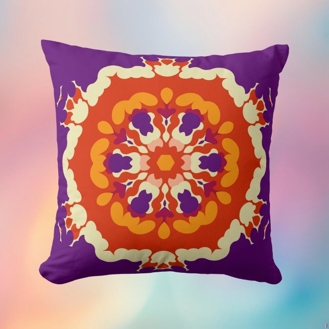 Almofada Retro Mandala Puro Vermelho e Laranja (Retro Mandala Pillow from Wormhole Orbital)