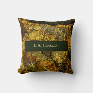 Almofada Ripais de Água Luminosa sobre Rochas Personalizada