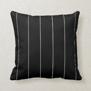 Almofada Riscas preto e branco contínuas