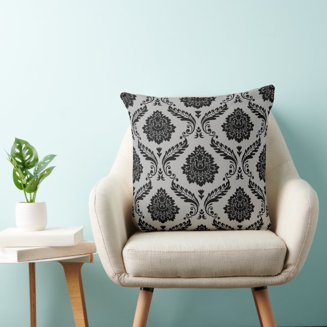 Almofada Rococó Damasco Grande Padrão Preto no Cinza (Cadeira)