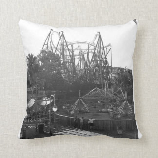 Almofada Roller coaster preto e branco