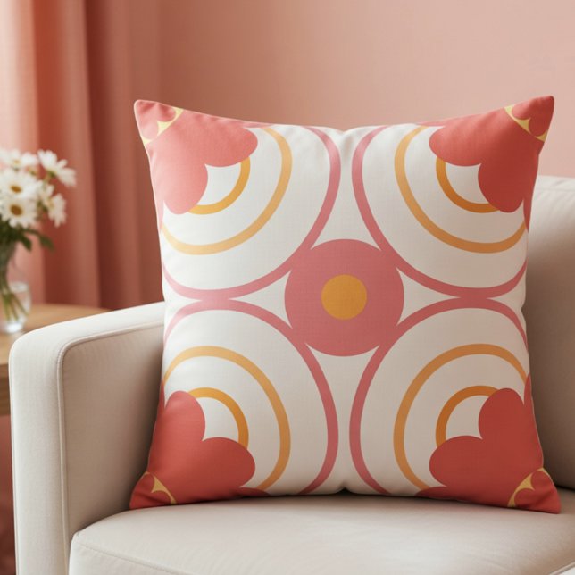 Almofada Rosa Coral e Laranja Moderno Círculo Geométrico (Hand‑drawn, pastel, and mid‑century inspired. A unique accent for your space.)