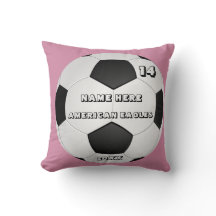 Almofada rosa personalizada do futebol com o nome