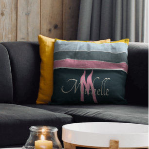 Almofada rosa vintage e listras azuis-marinho monogramadas