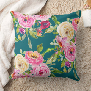Almofada Rosas de aquarelas em rosa e creme no chão