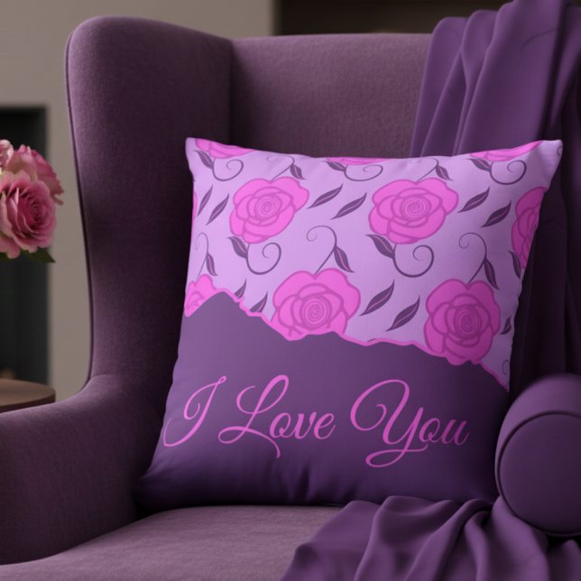 Almofada Rosas Rosa Escuro em Amor Roxo (Pink roses on purple. Elegant and personal. Great for mom, partner or anyone you love.)