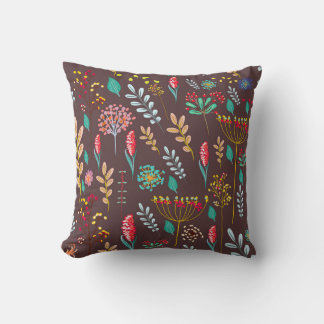 Almofada Rustic Autumn Wildflower Meadow on Chocolate Brown
