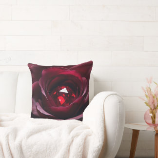 Almofada Satinheart Rouge – Ruby Rose Pillow