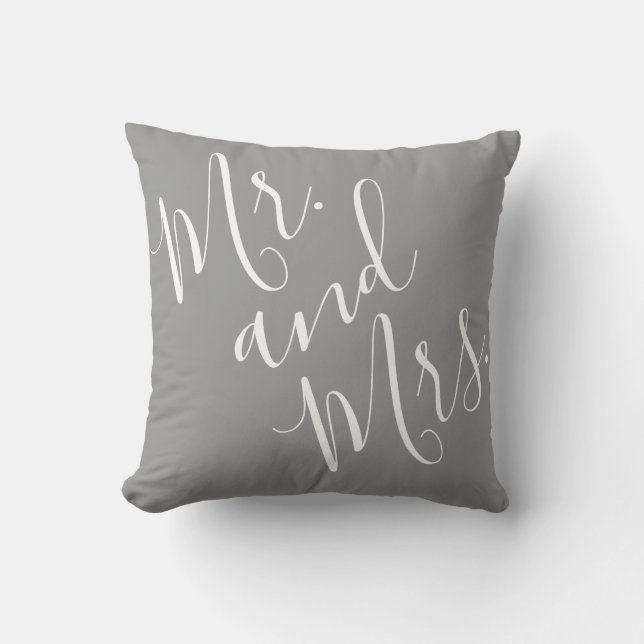 Almofada Senhor e Senhora Caligrafia Elegante Cinza Branco  (Frente)