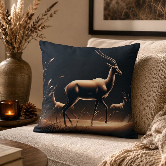 Almofada Serenidade em Movimento Inspirado em Antílope (Serenity in Motion Antelope-Inspired Throw Pillow)