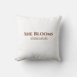 Almofada She Blooms Decorative Floral Throw Pillow