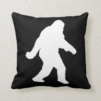 Almofada Silhueta De Asquatch Branco Para Fundo Escuro