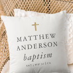 Almofada Simples e Moderno Batismo De Bebê Cruzado Elegante<br><div class="desc">Design é composto por uma simples tipografia com sans serif e serif font.</div>