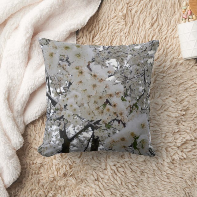 Almofada Snowy Blossom Throw Pillow (Cobertor)