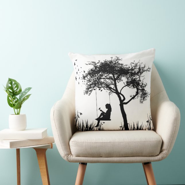 Almofada "Sonhos Cênicos: Elegância do Travesseiro em Cada  (Cadeira)