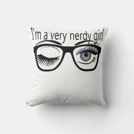 Almofada Sou uma garota muito nerd com sombra de olhos roxo