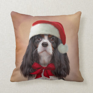 Almofada Spaniel de rei Charles descuidado no chapéu
