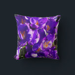 ALMOFADA SPRING CROCUS<br><div class="desc">A photographic design of beautiful spring crocuses.</div>