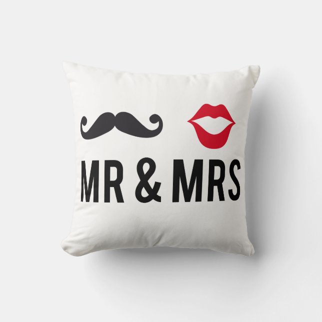 Almofada Sr. e Sra., design de texto com bigode e lábios (Frente)