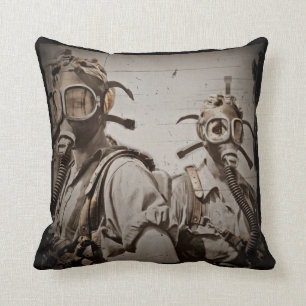 Almofada Steampunk inspirou máscaras de gás