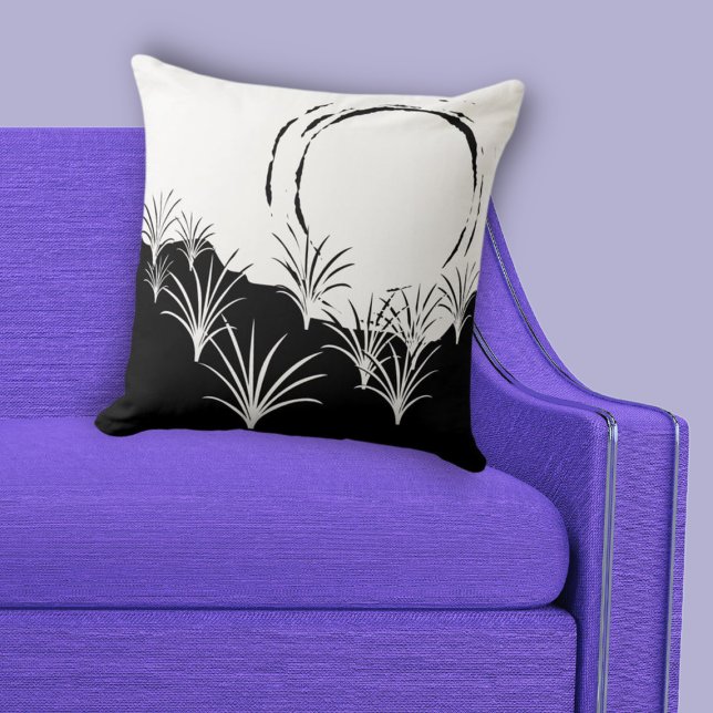 Almofada Sunset Mínimo de Black & White Beach (Minimalist Black & White Beach Sunset Throw Pillow)