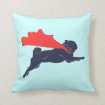 Almofada Super Pug<br><div class="desc">Super Pug. Um design de vetor minimalista com um super-pinto voando com uma capa vermelha fofa. Um presente de excelente para fãs de cachorros, cães, caninos super-heróis e arte vetorial.</div>