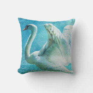 Almofada Swan Mágico durante um Chá de Verão