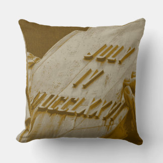 Almofada Tablete da Estátua da Liberdade Taupe Dourado