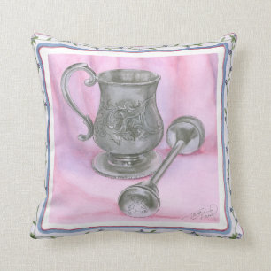 Almofada Taça de Heirloom e Rattle em segundo plano