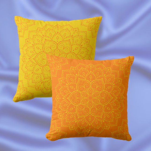 Almofada Tangelo Orange e Empire Yellow Boho Mandala (Criador carregado)