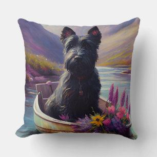 Almofada Terrier Escocês em uma Canoa: Uma Aventura Cênica