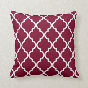 Almofada Teste padrão clássico de Quatrefoil no vermelho 