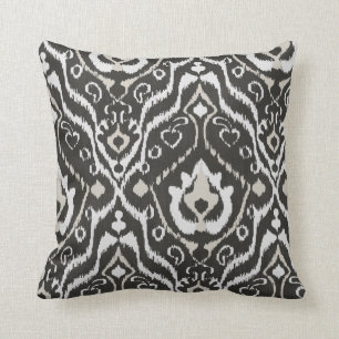 Almofada Teste padrão tribal do ikat branco preto bege