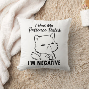 Almofada Testei minha paciência, sou travesseiro decorativo