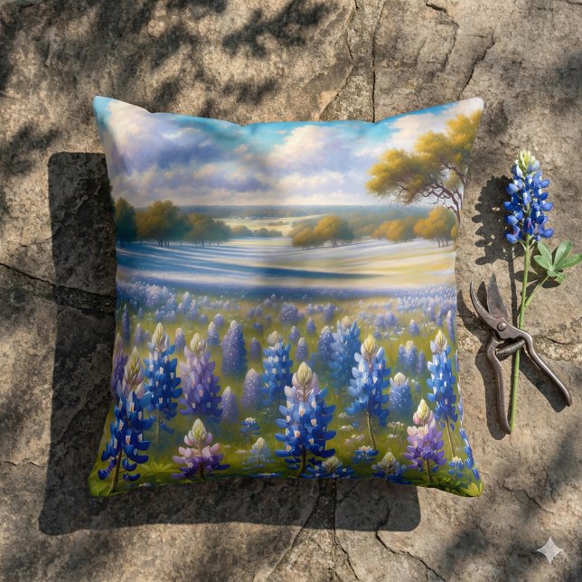 Almofada Texas Bluebonnet Meadow Landscape (Texas Bluebonnet Meadow Landscape Throw Pillow Mockup A)