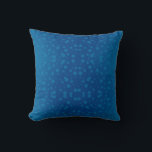 Almofada The design conveys a calm and cozy atmosphere<br><div class="desc">Blue pillow with a pattern of turquoise circles on a gradient background from dark to light blue. The design conveys a calm and cozy atmosphere.</div>