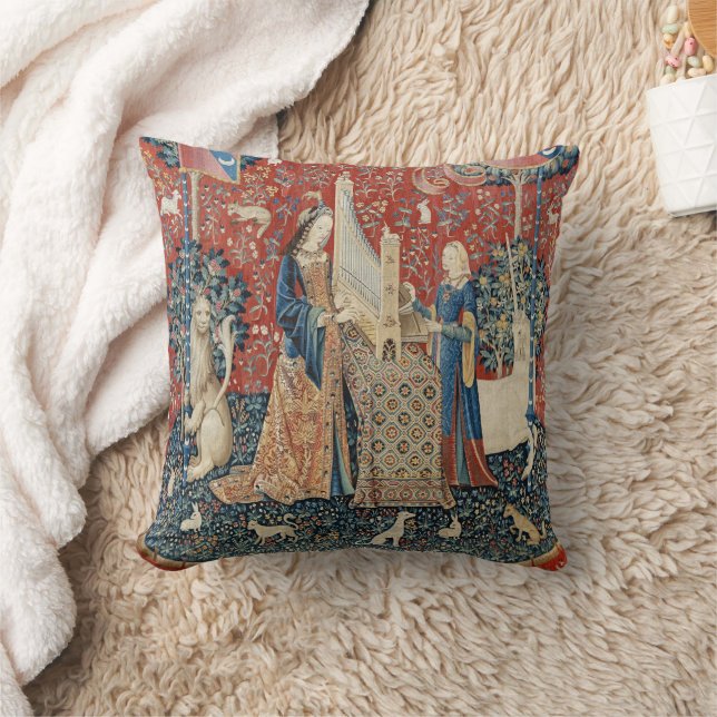 Almofada The Lady and the Unicorn (Hearing) Throw Pillow (Cobertor)