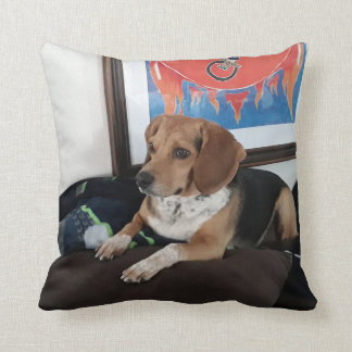 Almofada The Regal Beagle Toss Pillow