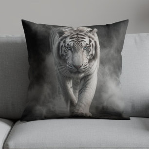 Almofada Tigre Branco Caminhando Através da Fumaça
