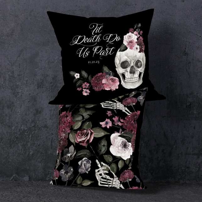 Almofada Til Death Nos Part Watercolor Skeleton Rosa Gótico (Til Death Do Us Part Watercolor Skeleton Rose Goth Throw Pillow)
