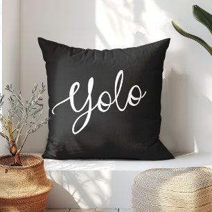 Almofada Tipografia YOLO Moderna em Preto e Branco