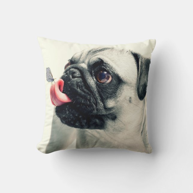 Almofada Todos ama um PUG! - Em um travesseiro (Frente)