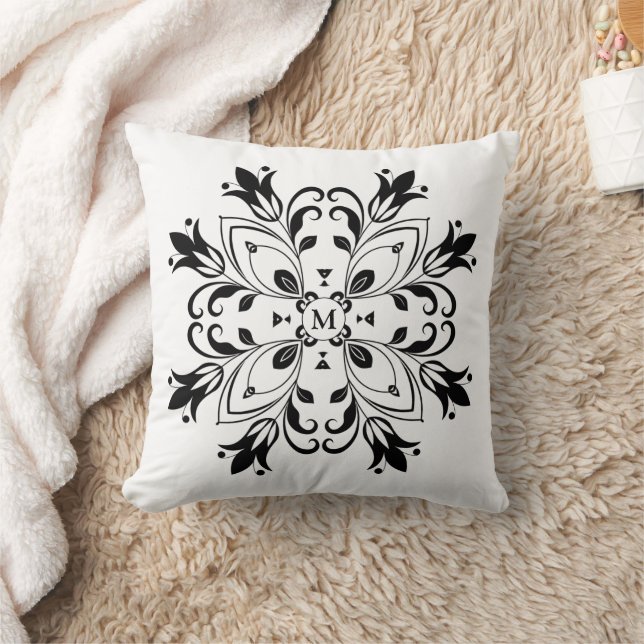 Almofada Travesseira Floral Preta com Mandala Monogramada (Cobertor)