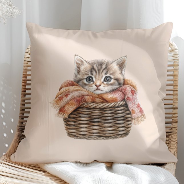 Almofada Travesseiro de Gato Cozy Basket - Edição de Creme  (Cozy Basket Cat Pillow – Warm Cream Edition in a sunny boho rattan chair)