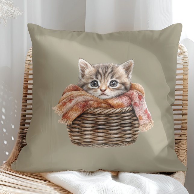 Almofada Travesseiro de Gato de Cama de Bolsa - Edição de T (Cozy Basket Cat Pillow – Olive Taupe Edition in a sunny boho rattan chair.)
