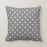 Almofada Travesseiro decorativo Bolinhas Cinza<br><div class="desc">Às vezes só queremos que uma cinza simpática expresse como nos sentimos ou permaneça neutra em termos de gênero em nosso presente.   É uma cor agradável que fica com um rap ruim.   Vamos mudar a forma como o mundo olha para as cinzas juntos.</div>