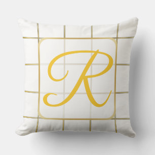 Almofada Travesseiro decorativo branco e monograma de ouro