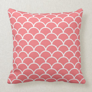 Almofada Travesseiro decorativo coral com scallops brancos